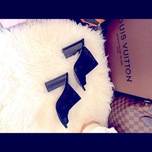 Aldo Black Suede slide on chunk heels! 🖤🖤